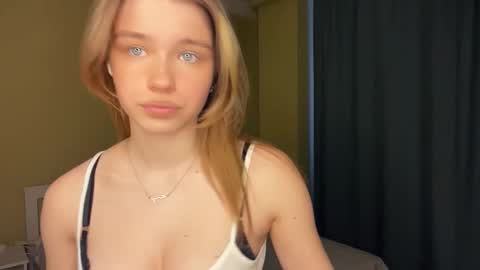 Bella online show from 03/13/26, 02:23