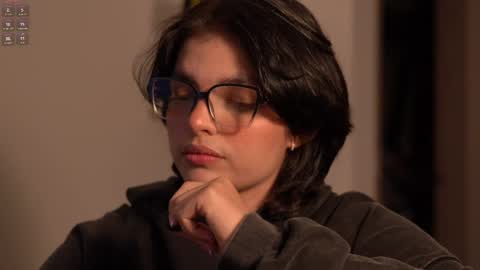 laurita_4 online show from 04/07/26, 01:33