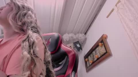 Lauu G online show from 10/24/25, 09:17