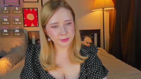 Snapshot of lavender_tender chatting on 05/15/26, 04:58 Lav online show from 05/15/26, 04:58