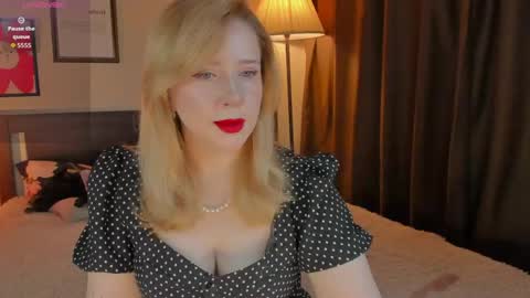 Snapshot of lavender_tender chatting on 05/19/26, 05:47 Lav online show from 05/19/26, 05:47