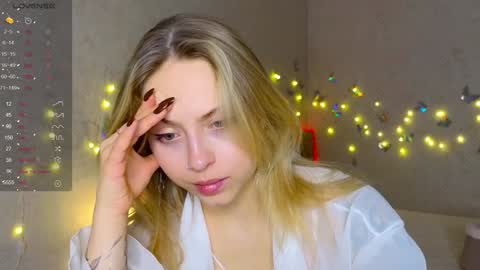 Snapshot of lavenderlav chatting on 12/10/24, 11:00 Melissa online show from 12/10/24, 11:00