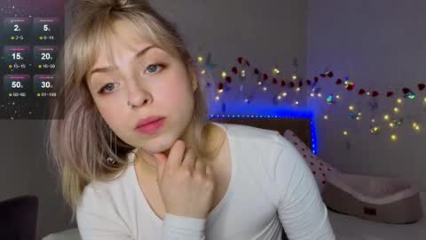 Snapshot of lavenderlav chatting on 03/12/25, 12:47 Melissa online show from 03/12/25, 12:47