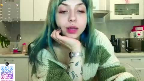 Snapshot of lavenderlav chatting on 04/25/26, 11:24 Melissa online show from 04/25/26, 11:24