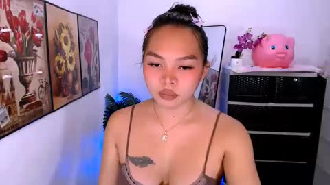 lavenia487426 online show from 03/03/26, 06:19