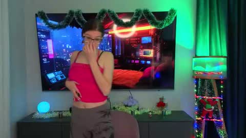 Snapshot of laveniadevoss chatting on 12/01/25, 06:51 Gloria online show from 12/01/25, 06:51