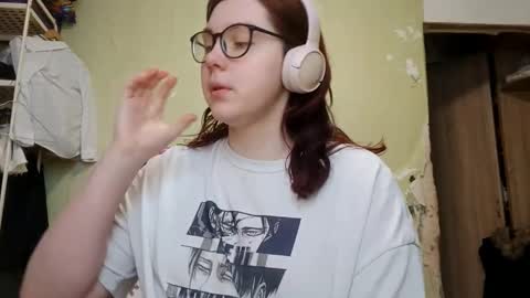 Adeline online show from 02/09/26, 07:45