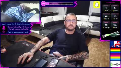 Snapshot of law_leek chatting on 11/17/25, 11:32 Leek online show from 11/17/25, 11:32