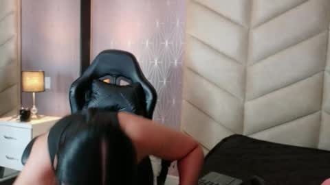 laya online show from 01/13/26, 03:23