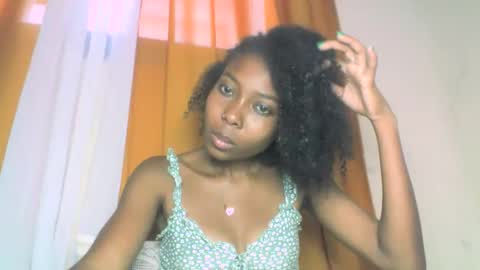 layannek online show from 10/13/25, 02:55