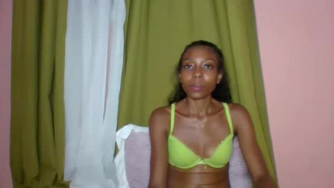 layannek online show from 04/08/26, 06:19