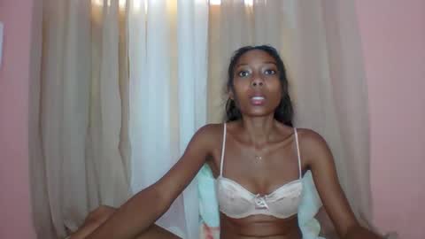 layannek online show from 05/27/26, 05:04