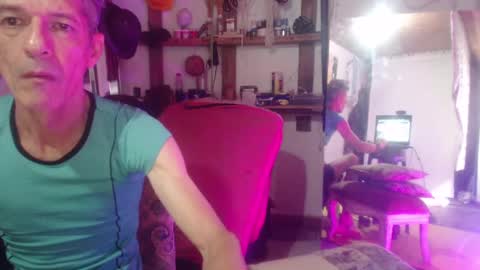 Snapshot of laye19 chatting on 01/03/25, 01:58 Laye19 online show from 01/03/25, 01:58