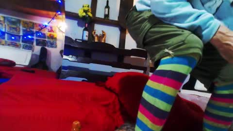 Snapshot of laye19 chatting on 03/02/25, 12:09 Laye19 online show from 03/02/25, 12:09