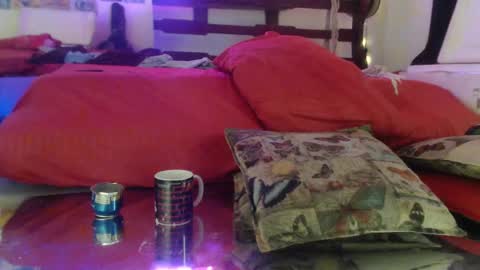 Snapshot of laye19 chatting on 03/02/25, 03:37 Laye19 online show from 03/02/25, 03:37