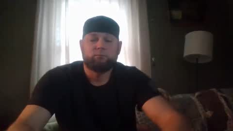 Snapshot of layinlow42 chatting on 01/01/25, 03:35 layinlow42 online show from 01/01/25, 03:35