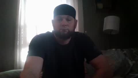 Snapshot of layinlow42 chatting on 01/01/25, 07:43 layinlow42 online show from 01/01/25, 07:43