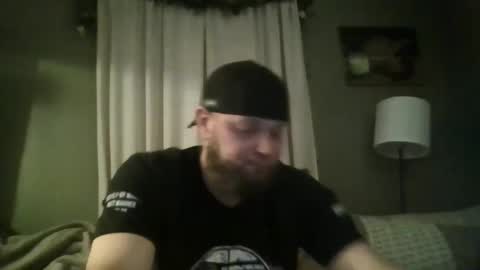 Snapshot of layinlow42 chatting on 02/20/25, 04:28 layinlow42 online show from 02/20/25, 04:28