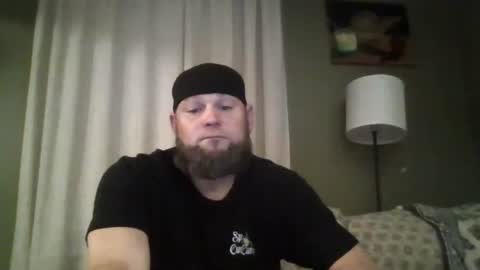 Snapshot of layinlow42 chatting on 11/02/25, 03:53 layinlow42 online show from 11/02/25, 03:53