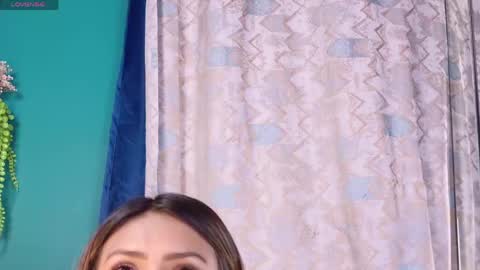 Snapshot of layla_17 chatting on 06/09/26, 05:57 layla_17 online show from 06/09/26, 05:57