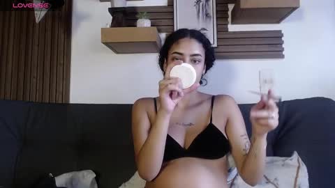 Layla online show from 02/20/26, 06:41