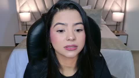 Snapshot of layla_breezee_ chatting on 07/10/26, 11:57 Layla Breezee online show from 07/10/26, 11:57