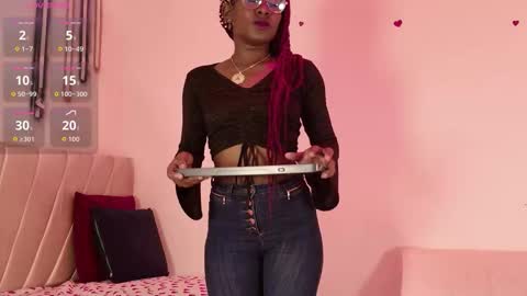 layla online show from 03/02/26, 07:32