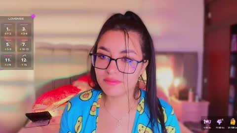 Layla online show from 03/08/25, 01:47