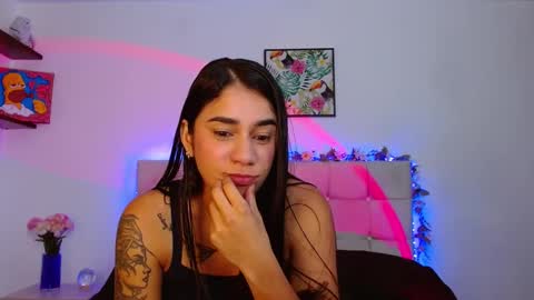 Lia and Rachel online show from 10/02/25, 01:12