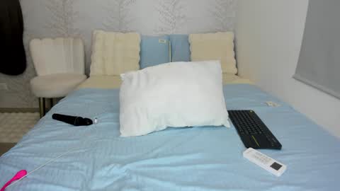 Layla Vanegas online show from 01/09/25, 09:26