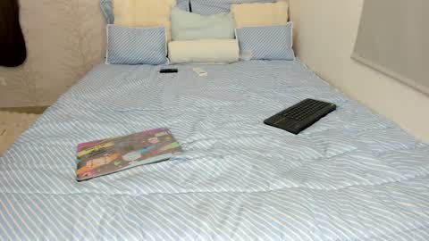 Layla Vanegas online show from 01/22/25, 03:29