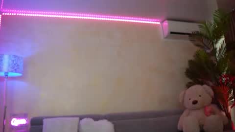 laylacruz online show from 02/27/26, 06:24