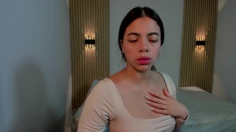 LaylaEmber online show from 01/08/26, 12:29