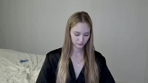 LaylaPretty001 online show from 12/04/24, 07:06