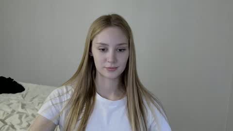 LaylaPretty001 online show from 12/05/24, 08:00