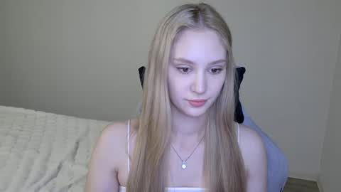 LaylaPretty001 online show from 10/07/25, 04:20