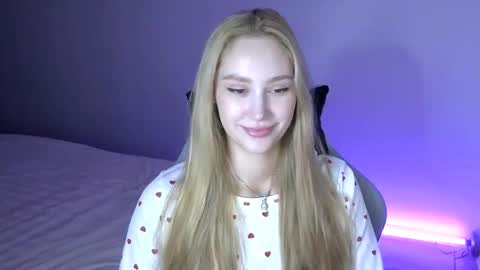 LaylaPretty001 online show from 01/15/26, 06:07