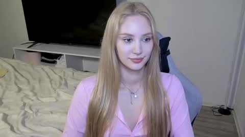 LaylaPretty001 online show from 02/24/26, 05:49