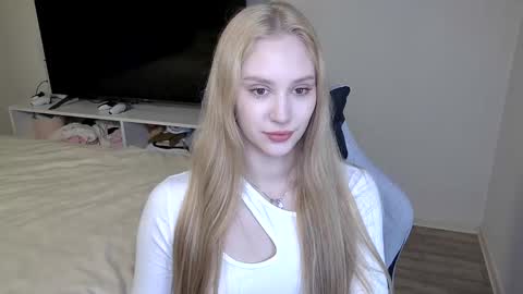 LaylaPretty001 online show from 03/16/26, 05:35