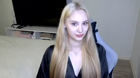 LaylaPretty001 online show from 07/13/26, 04:15