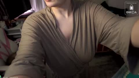 Snapshot of laylas_universe chatting on 01/31/25, 03:41 Layla Universe online show from 01/31/25, 03:41