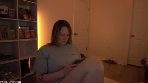 Layla Universe online show from 04/04/26, 03:16