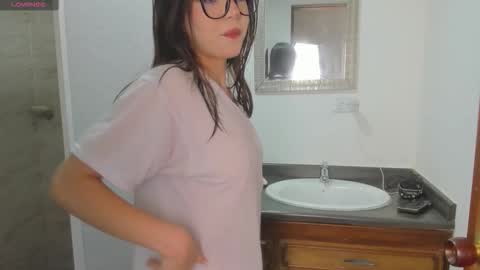 LAYLA online show from 10/16/25, 08:54