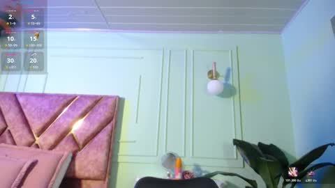 Snapshot of layna_cold chatting on 11/27/25, 12:29 Vannessa online show from 11/27/25, 12:29