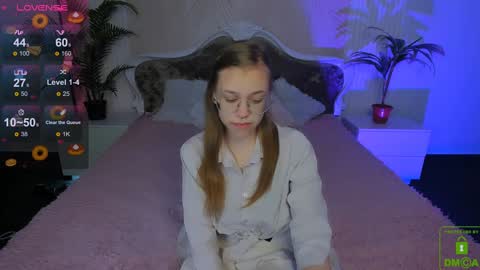 layriantavee online show from 12/28/24, 06:39