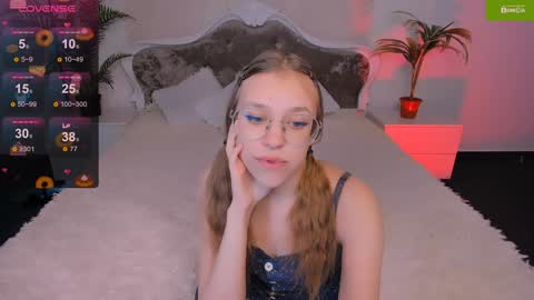 layriantavee online show from 01/13/25, 07:43