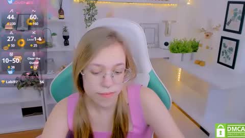 layriantavee online show from 02/10/25, 09:58