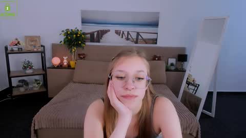 layriantavee online show from 03/02/25, 10:03