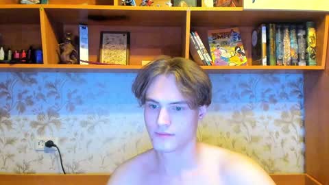 Snapshot of lazaret1k chatting on 12/05/24, 12:30 Vladi online show from 12/05/24, 12:30