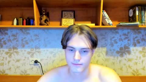 Snapshot of lazaret1k chatting on 12/12/24, 02:04 Vladi online show from 12/12/24, 02:04